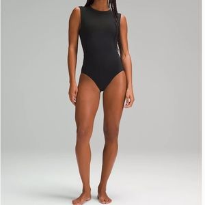 SEXY LULULEMON BATHING SUIT EXCELLENT CONDITION WORN ONCE!!!!!